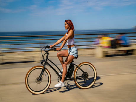 Guida Bici Elettrica Donna: Scopri Nuovi Telai Bassi Sicurissimi